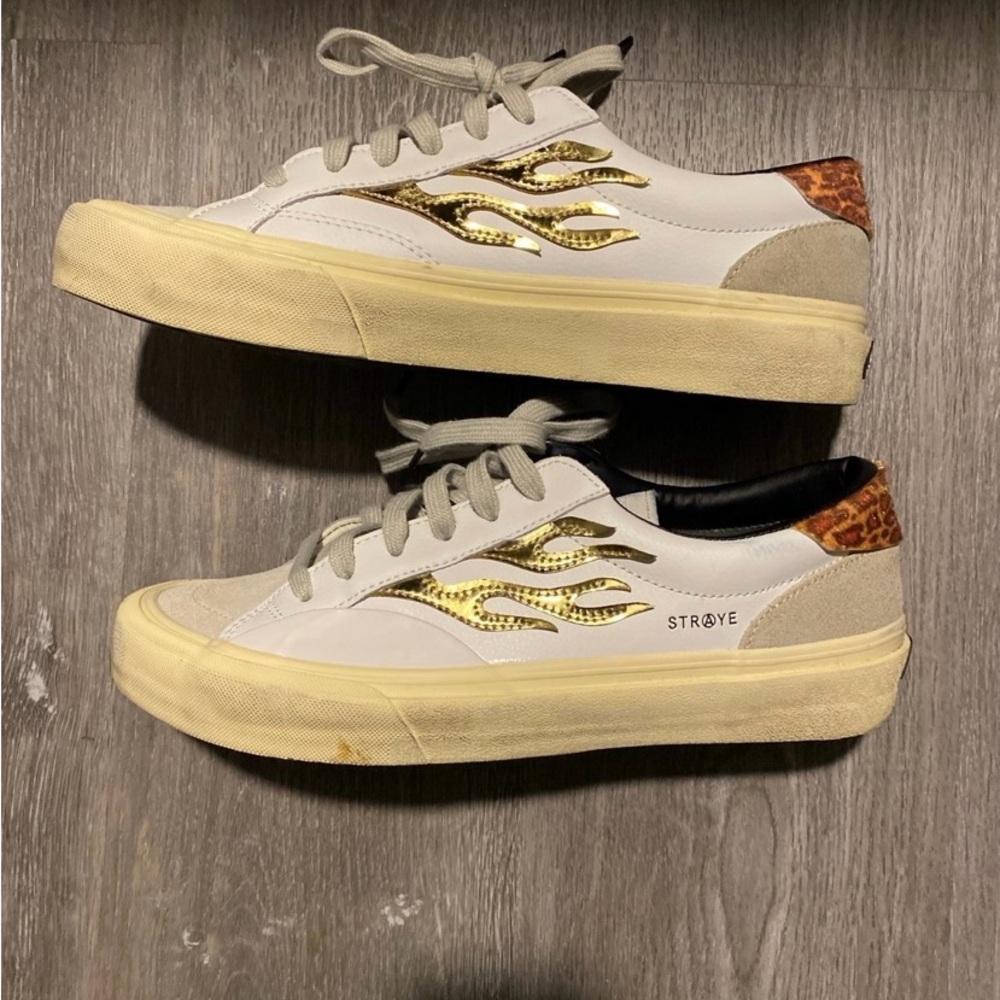 Size straye skate shoes size 11